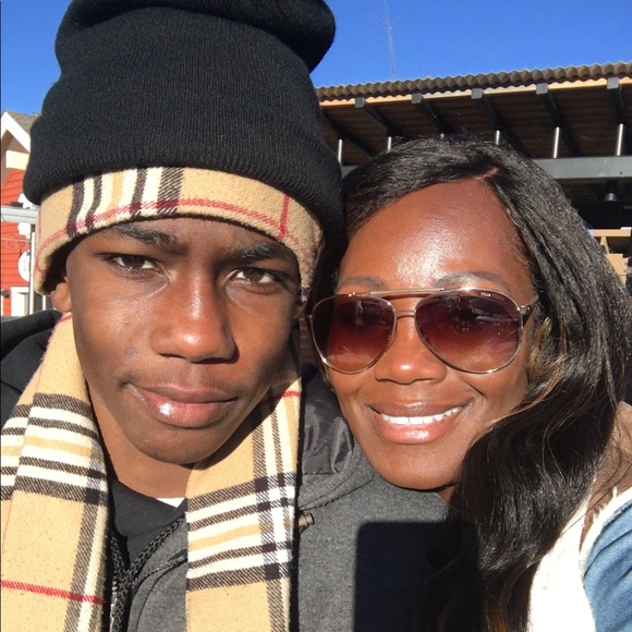 Meet your Posher, Adria - Picture 3 of 10